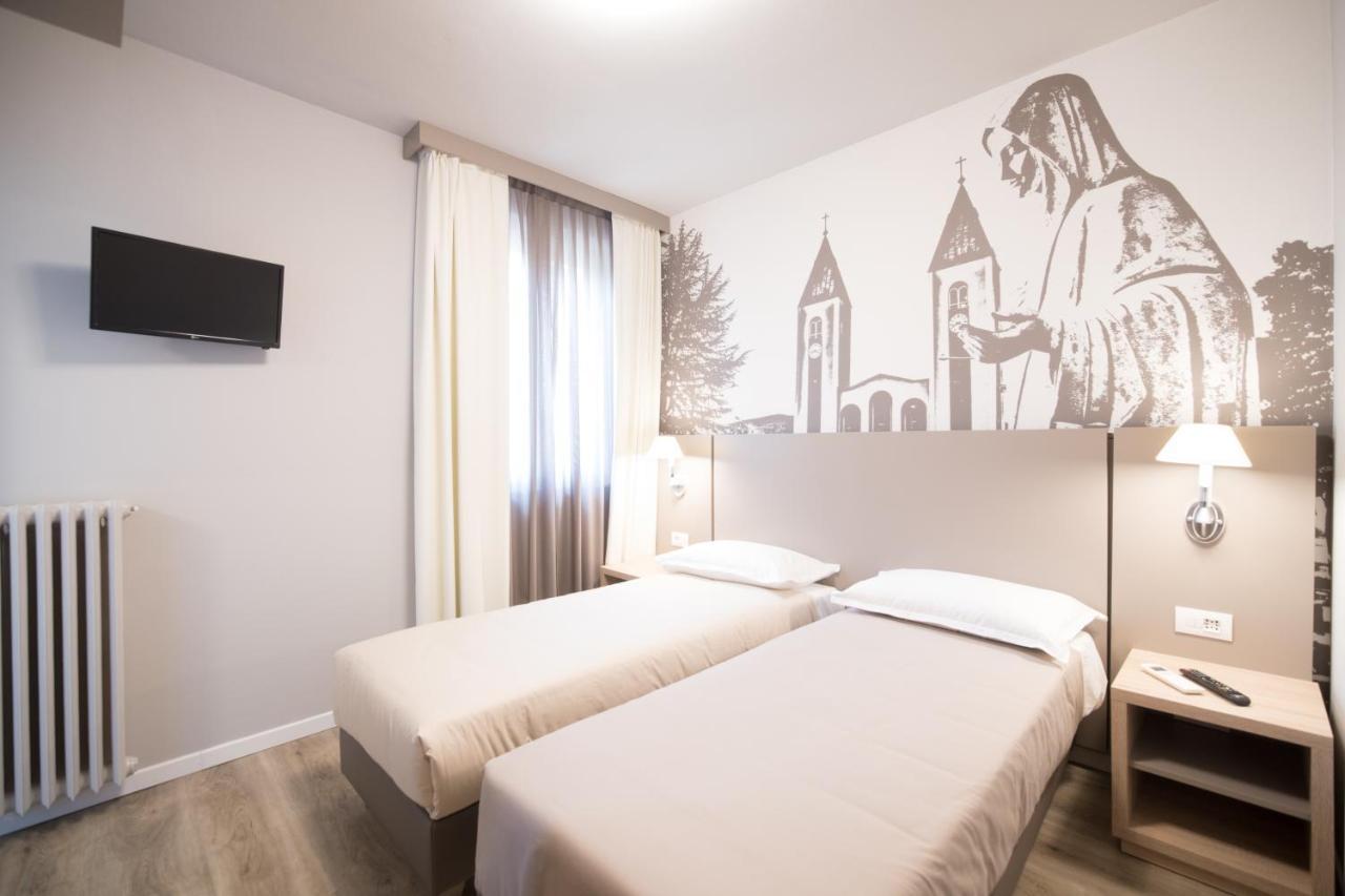 Al Santuario Di Fiorano Charming Hostel Fiorano Modenese Luaran gambar